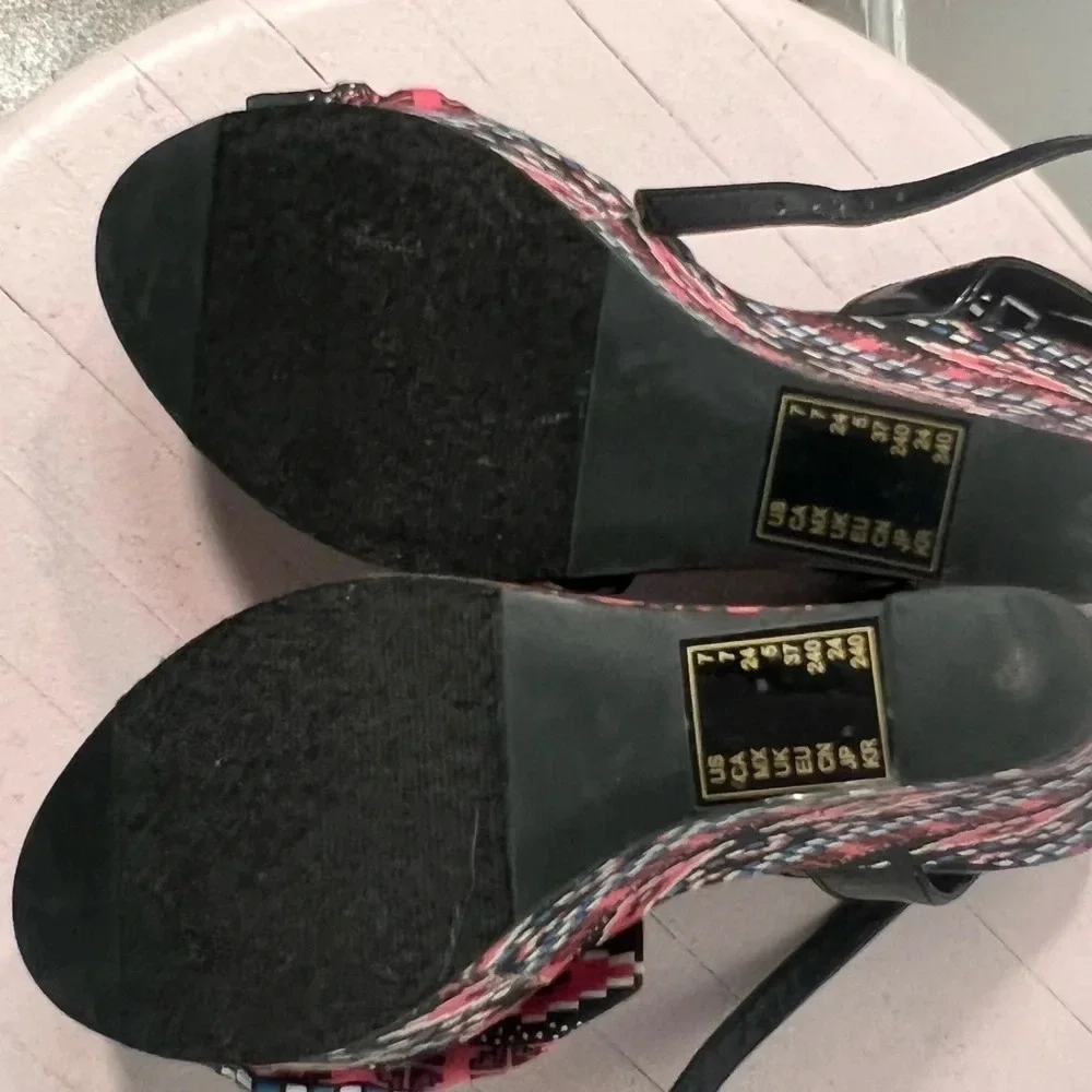 Forever‎ 21,  6” wedge multi color block print  shoes 7 w/ankle strap tie